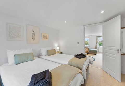 Khác Perfect Location, dog Friendly Beautiful Home