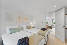 Khác Perfect Location, dog Friendly Beautiful Home