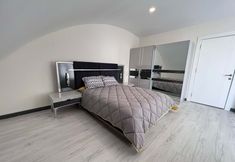 其他 4 Prestige Village