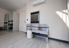 其他 5 Prestige Village