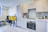 Lainnya Beautiful 1-bed Apartment in Cheam, Sutton