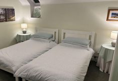 Others 2 Welcoming 2 Bed Charming Self Catering Cottage