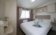 Khác 2 Stunning 4-bed Caravan in Mablethorpe Sleeps 10