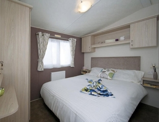 Khác 2 Stunning 4-bed Caravan in Mablethorpe Sleeps 10