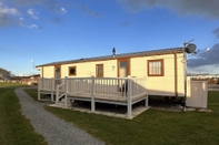 Khác Stunning 4-bed Caravan in Mablethorpe Sleeps 10