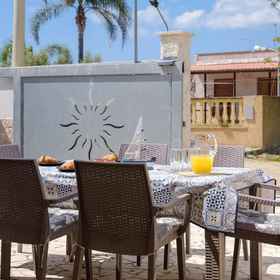 Primary image 1 Villa Diamante Torre Lapillo With Air Conditioning, Parking And Wi-fi, Spiaggia di Torre Lapillo Hotels