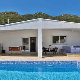 Imej utama 1 Villa Zeyno 1 bed Villa With Pool Breakfast Included, Khách sạn Villa Nordic Dream