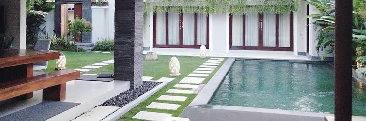 Others Gathering With 5 Bedroom Center House Villa