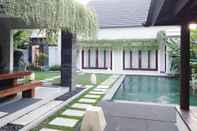 Others 5 Bedroom Family Villa at Center Line Bali