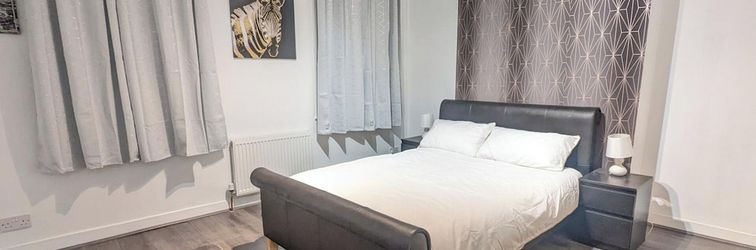 อื่นๆ 4-bedroom House Sleeps 8 - Free Parking - Garden