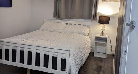 อื่นๆ 2 4-bedroom House Sleeps 8 - Free Parking - Garden