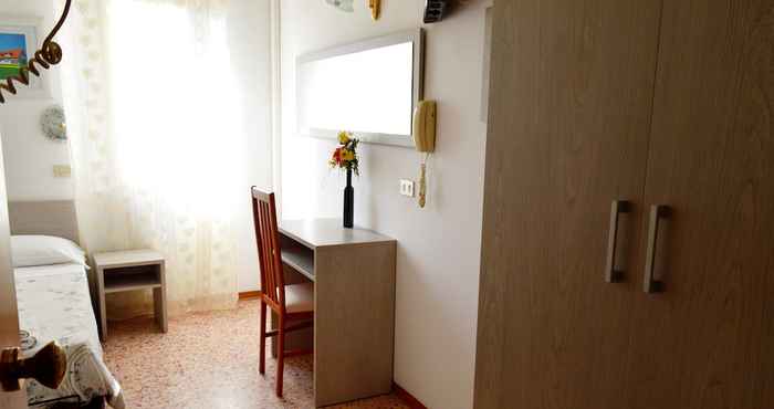 Khác Single Room With Breakfast