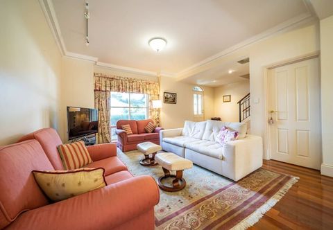 Others Glenelg Beach Stylish 2 Story Townhouse Sea View