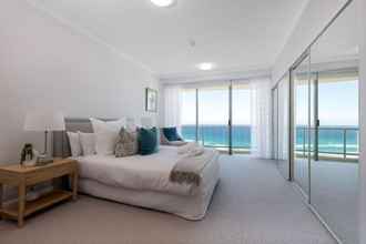 Lainnya 4 Stunning 3-bed Apt in Surfers Paradise w/ Parking