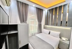 Lain-lain 6 Crowned Plus Hotel