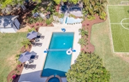 Khác 6 Luxe Largo Retreat: Pool, Games, Basketball & More