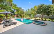 Others 5 Luxe Largo Retreat: Pool, Games, Basketball & More