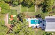 Others 2 Luxe Largo Retreat: Pool, Games, Basketball & More