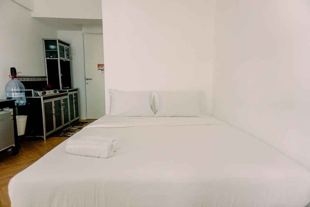 Warm And Simply Look Studio Room Urbantown Serpong Apartment South Warm And Simply Look Studio Room Urbantown Serpong Apartment South