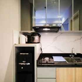 Private kitchen 7 Simple And Cozy Studio At Benson Supermall Mansion Apartment, Khách sạn Dukuh Pakis