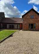 ภาพหลัก Charming Norfolk Barn Conversion in Barnham Broom