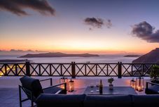 Lain-lain Firalia, Casa In Rock Suites