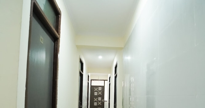 อื่นๆ Roomshala 034 Grihum Noida Sector 63