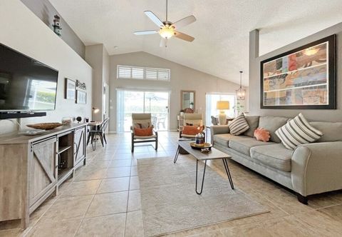 Others Bayswater Bliss 3 Bedroom Home by RedAwning