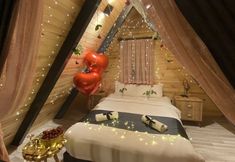 Others 3 Garden Bungalow