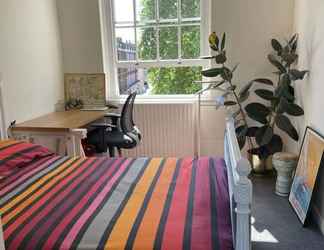 Others 2 Family Friendly & Central 3BD Flat - Earls Court