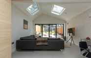 Others 7 Stylish 3BD Maisonette With Garden in Homerton