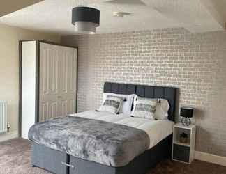 อื่นๆ 2 Central top Floor 2-bed Apartment in Swindon