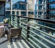 Lainnya 7 Aya - Sophisticated 1BR Apartment in CityWalk with Views