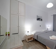 Others 5 Thira Santo Apartments