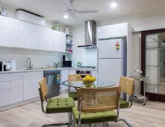 อื่นๆ 2 Beautiful Pet Friendly 1BR Cottage With Patio