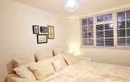 Lain-lain 2 Beautiful 1-bed Cottage in Weybridge