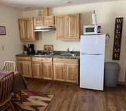 Others 7 Creekside Vacation Rentals- Adults Only