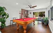 Lainnya 3 Stylish Home w Pool BBQ Pool Table