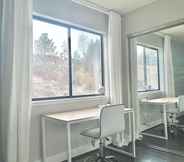 Others 4 DT Reno - Modern Home Private Patio Workspace