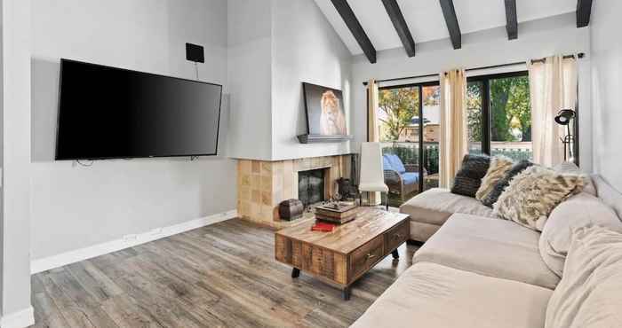 Others Chic Sacramento Condo w Pool Balcony Fireplace