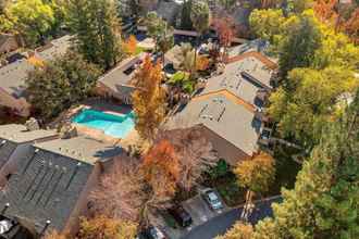 Lain-lain 4 Chic Sacramento Condo w Pool Balcony Fireplace