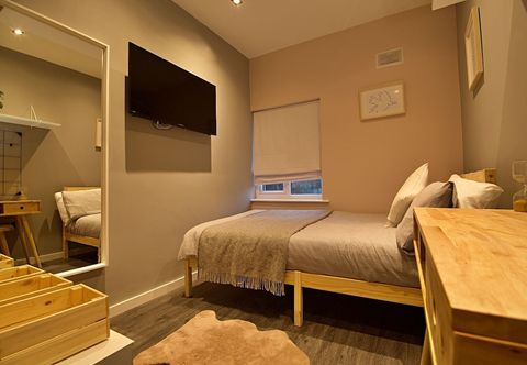 Lain-lain Bellerose 7