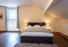 Others 5 Captivating 5-bed House in Liverpool With Parking