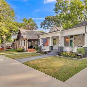 Primary image 1 Modern Atlanta Getaway - Close To Downtown! 4 Bedroom Bungalow by Redawning, Hotel King Memorial