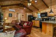 Khác Creekside Log Cabin in Pisgah Forest