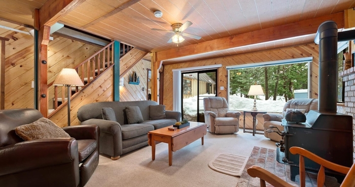 Others Cozy Winter Cabin Retreat Near Ski Resorts