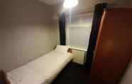 Others 2 Bright 4-bed House 15 min to Manchester Centre