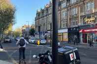 Lain-lain The Grand Bleu - Next to Tube station