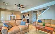 Lain-lain 4 Lakefront Resort Townhome With Gas Grill & Kayaks!