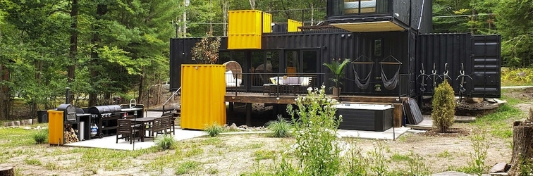 Lain-lain Luxe & Modern Container Home w/ Outdoor Spa!